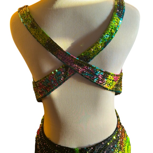 Hailey Logan by Adrianna Papell Satiny
Sequin and Beaded Party Dress Size 11/12 - Picture 7 of 10